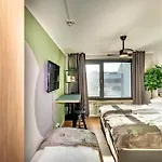 Cozy In Center Apartment *