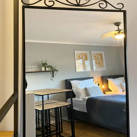 Διαμέρισμα Cozy In Center *