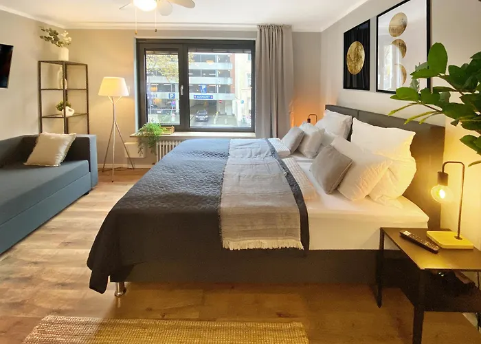 Cozy In Center