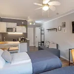 דירה Cozy In Center