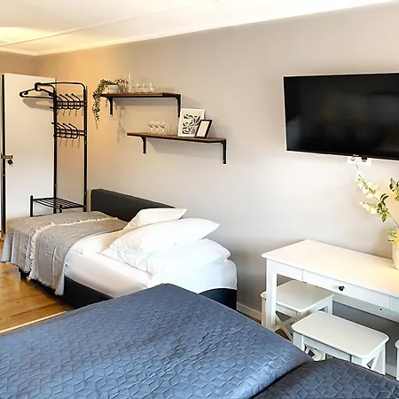 Cozy In Center Apartment