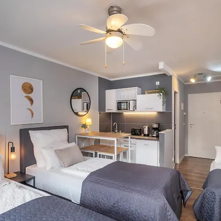 Stayando Cozy Center