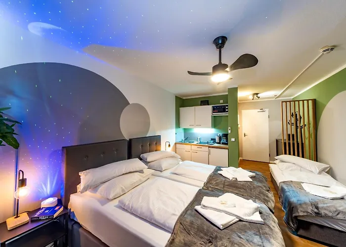 Cozy In Center *