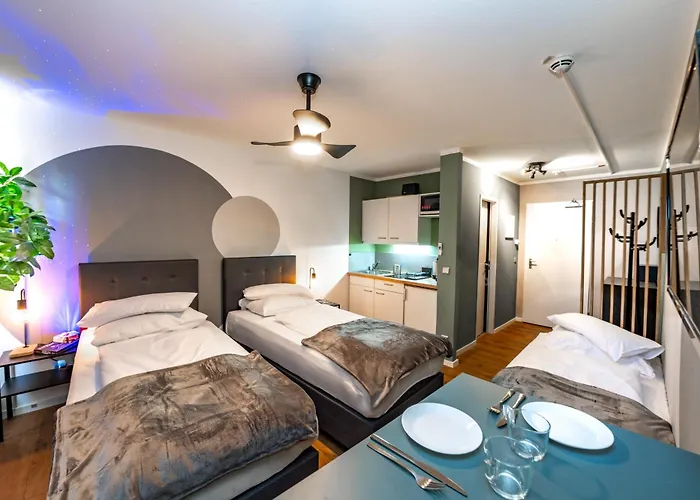 Cozy In Center